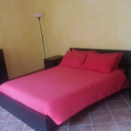 Bed & Breakfast La Rosa Di Maggio SantʼAntonino di Susa